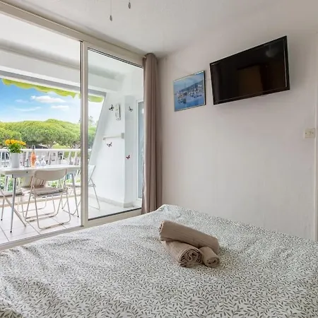 Апартаменты Calme Et Terrasse Parking
